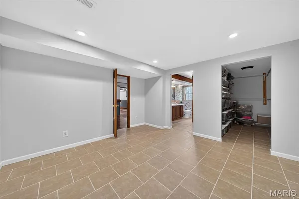 $675,000 | 35 Green View Drive, Defiance, MO 63341