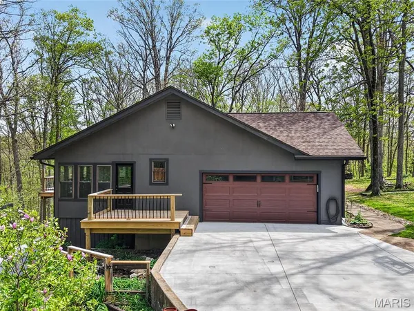 $675,000 | 35 Green View Drive, Defiance, MO 63341