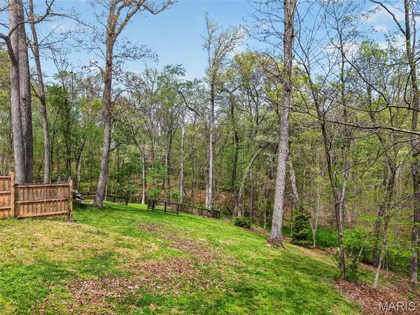 $675,000 | 35 Green View Drive, Defiance, MO 63341