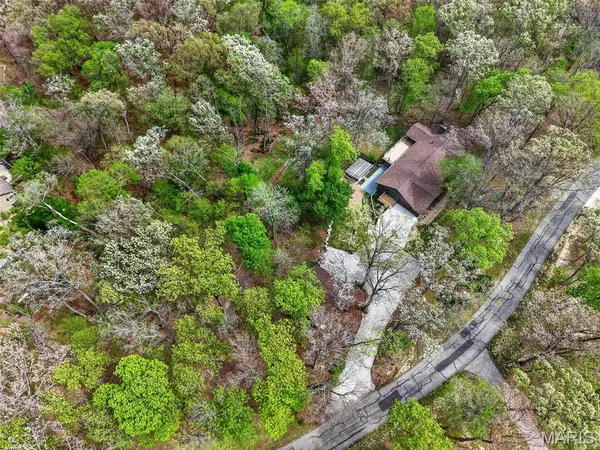 $675,000 | 35 Green View Drive, Defiance, MO 63341