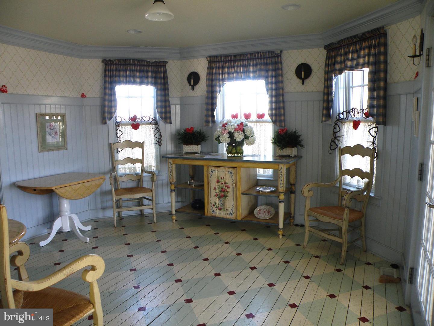 152 Stoyer Road Coatesville, PA 19320 - Photo 60 of 68 Cottage interior
view 1