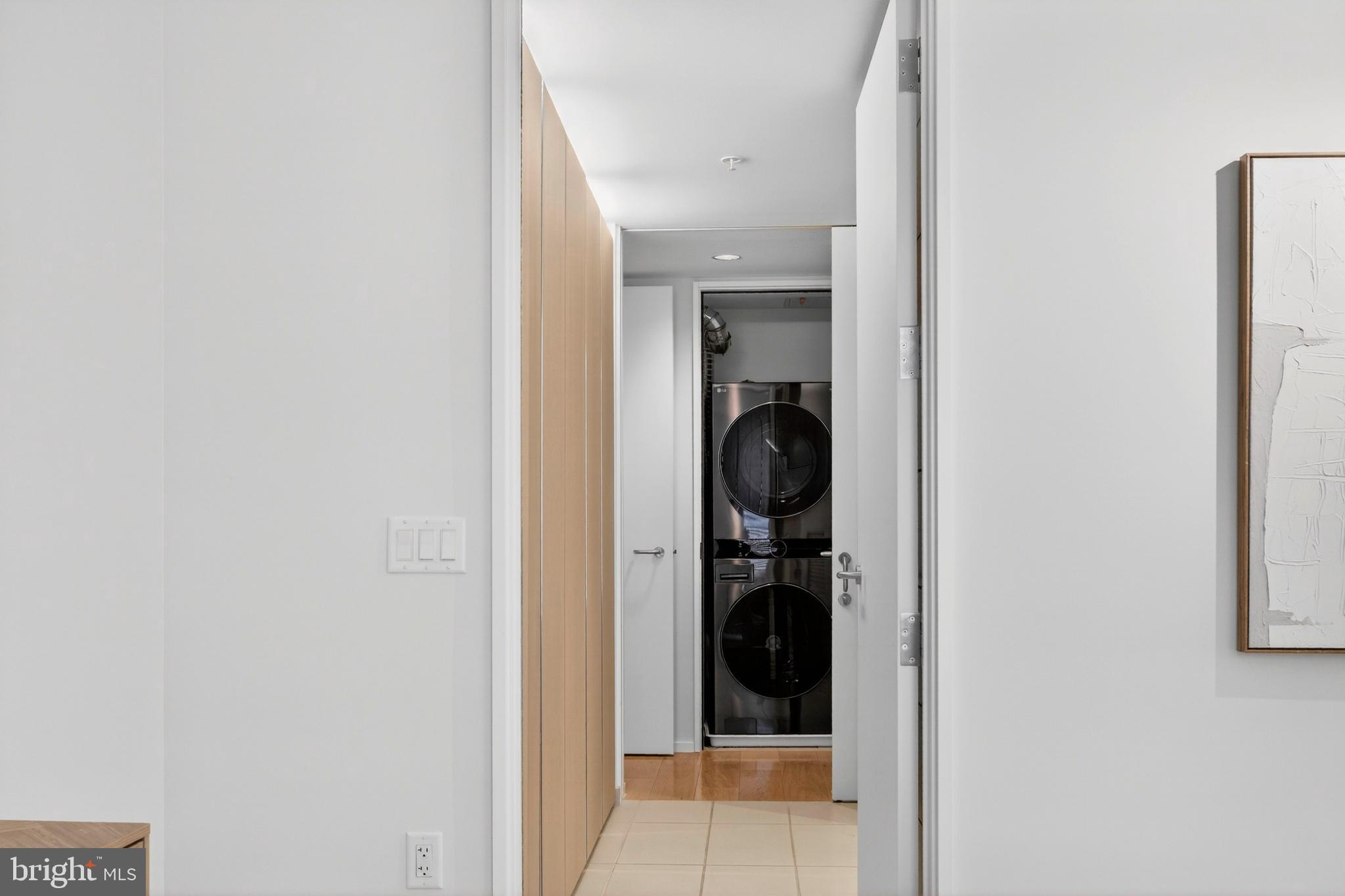 925 H Street Northwest, Unit 515 Washington, DC 20001 - Photo 40 of 57 Secondary Suite Bedroom to Bathing Area South