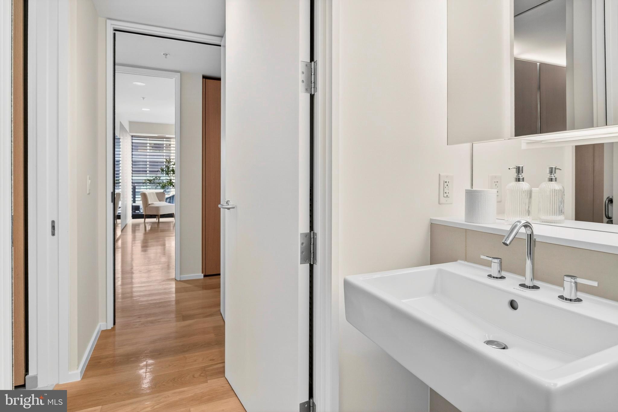 925 H Street Northwest, Unit 515 Washington, DC 20001 - Photo 44 of 57 Secondary Suite Half Bath East