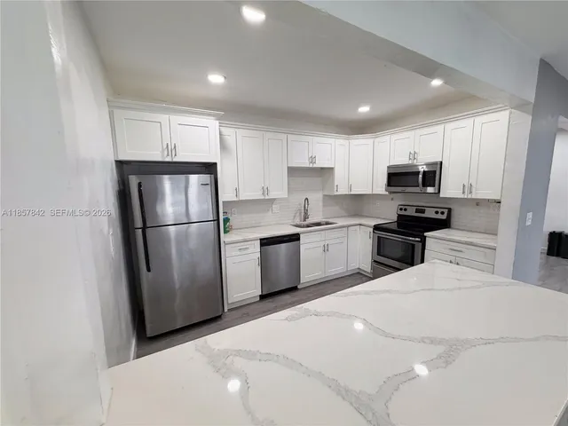 $3,200 | 14930 Northwest 16th Drive, Unit 1, Miami, FL 33167