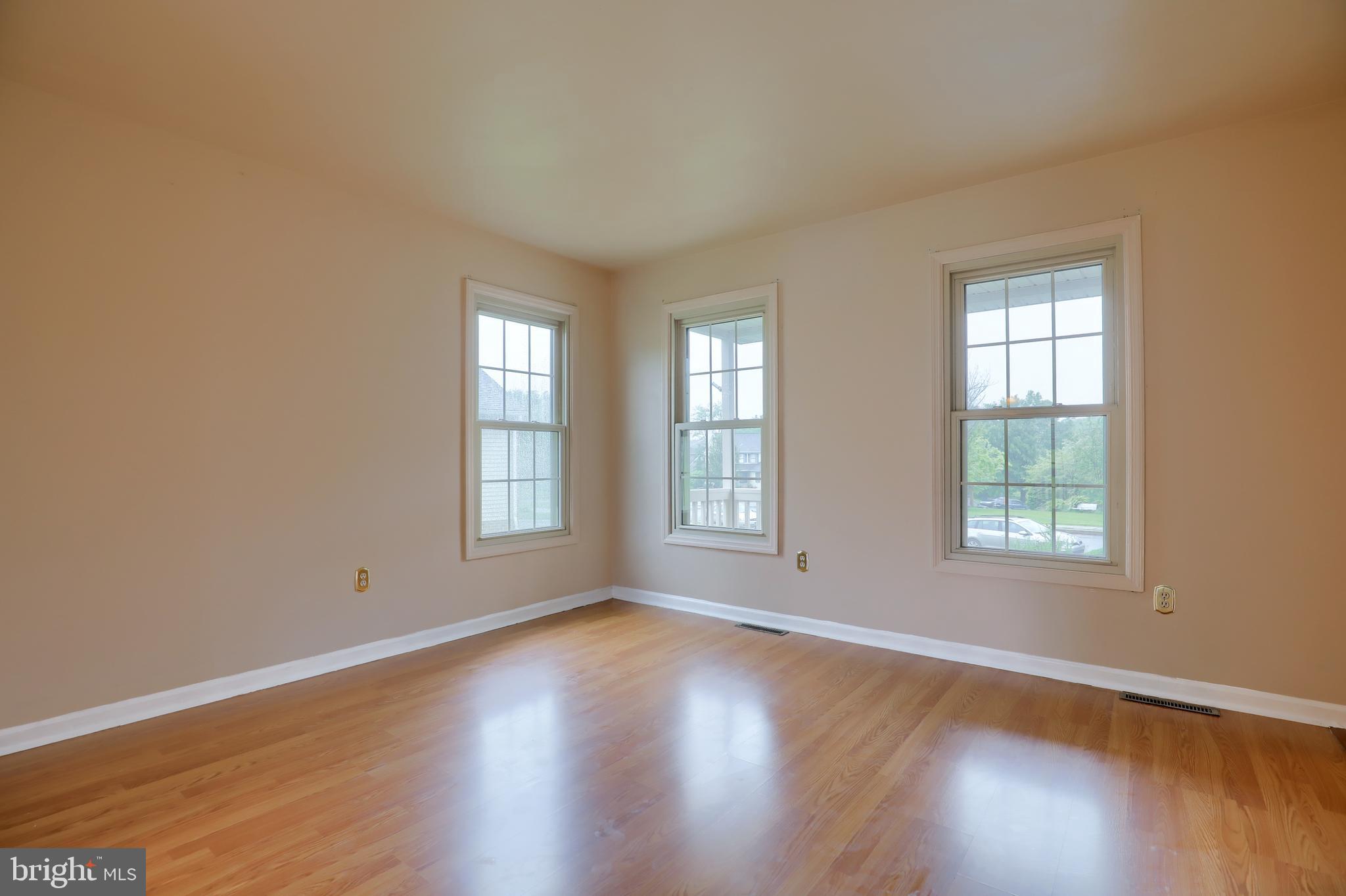 5 Greythorne Road Lancaster, PA 17603 - Photo 5 of 37 Gallery Image 5