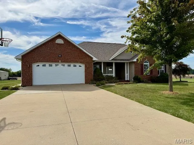 $366,000 | 23987 1350 North, Jerseyville, IL 62052