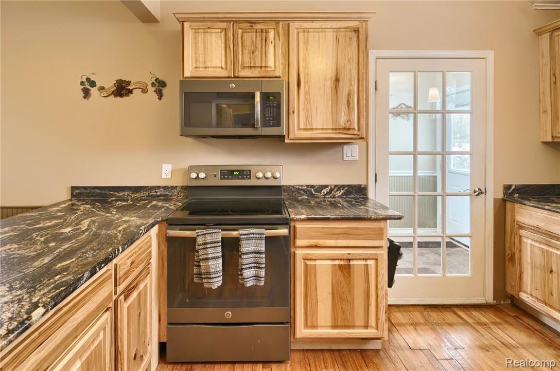 3330 Center Road Highland, MI 48357 - Photo 16 of 60 SD3_9858-HDR(5).jpg