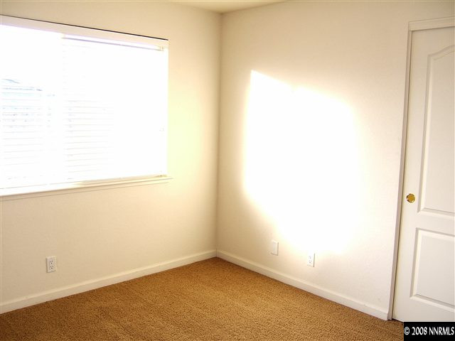 10035 Hampton Park Drive Reno, NV 89521 - Photo 5 of 9 a view of a small space