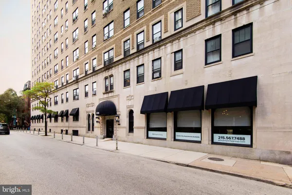 $995 | 2100-02 Walnut Street, Unit 3D, Philadelphia, PA 19103