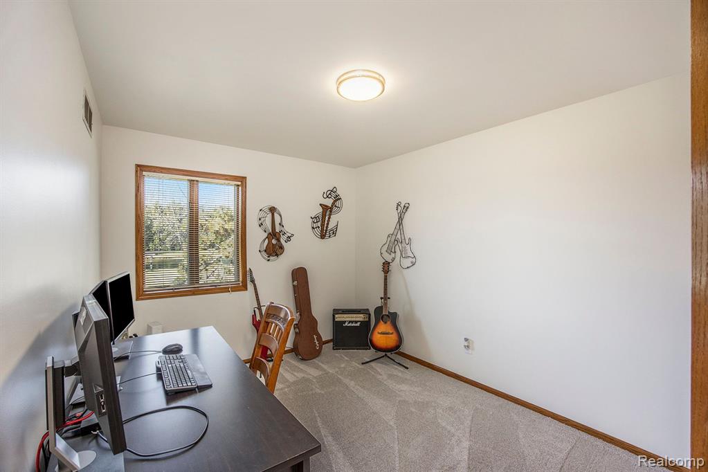 16911 34 Mile Road Armada, MI 48005 - Photo 13 of 42 Gallery Image 13