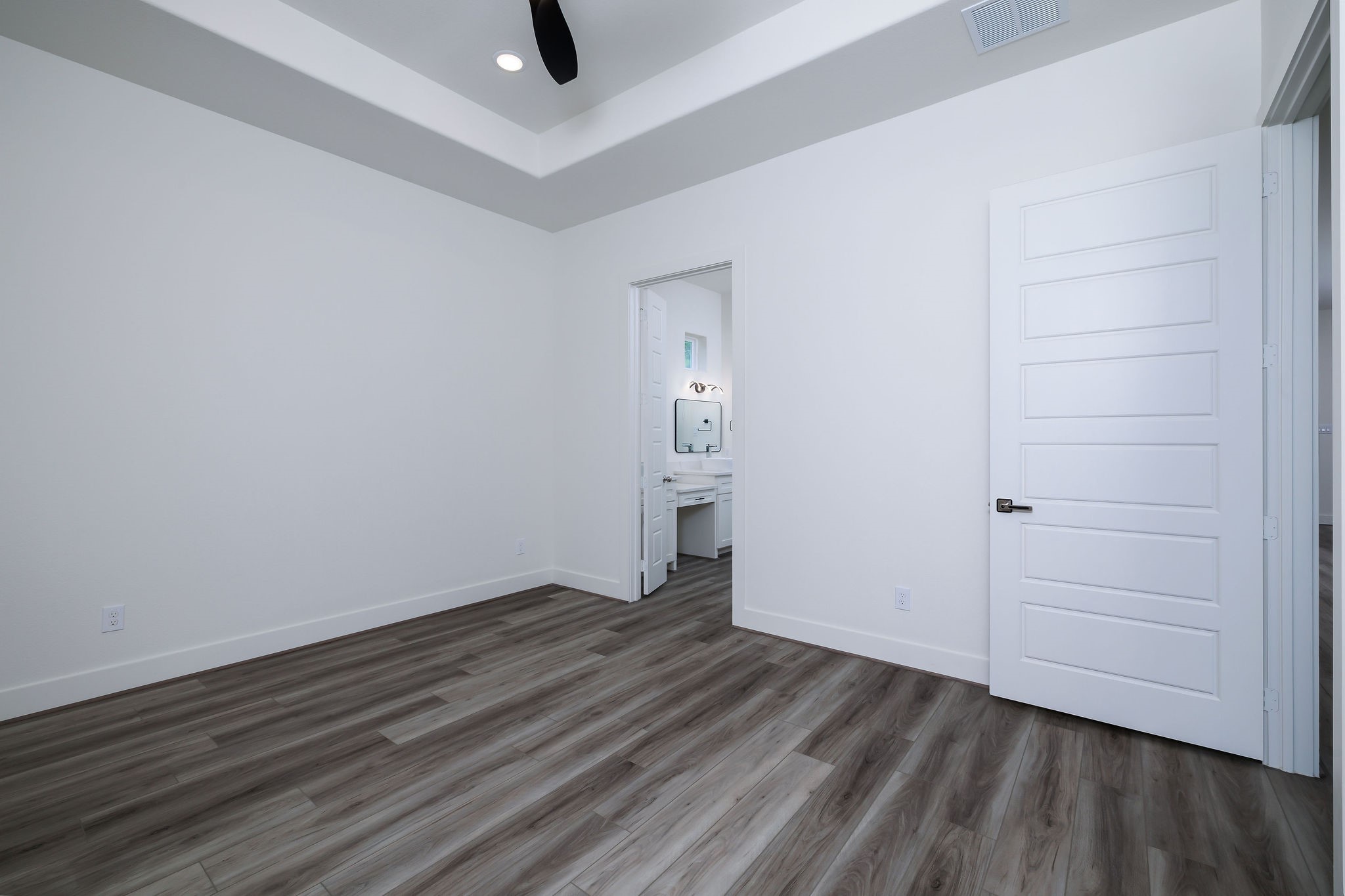 68 Fairway Drive Trinity, TX 75862 - Photo 26 of 48 Primary bedroom