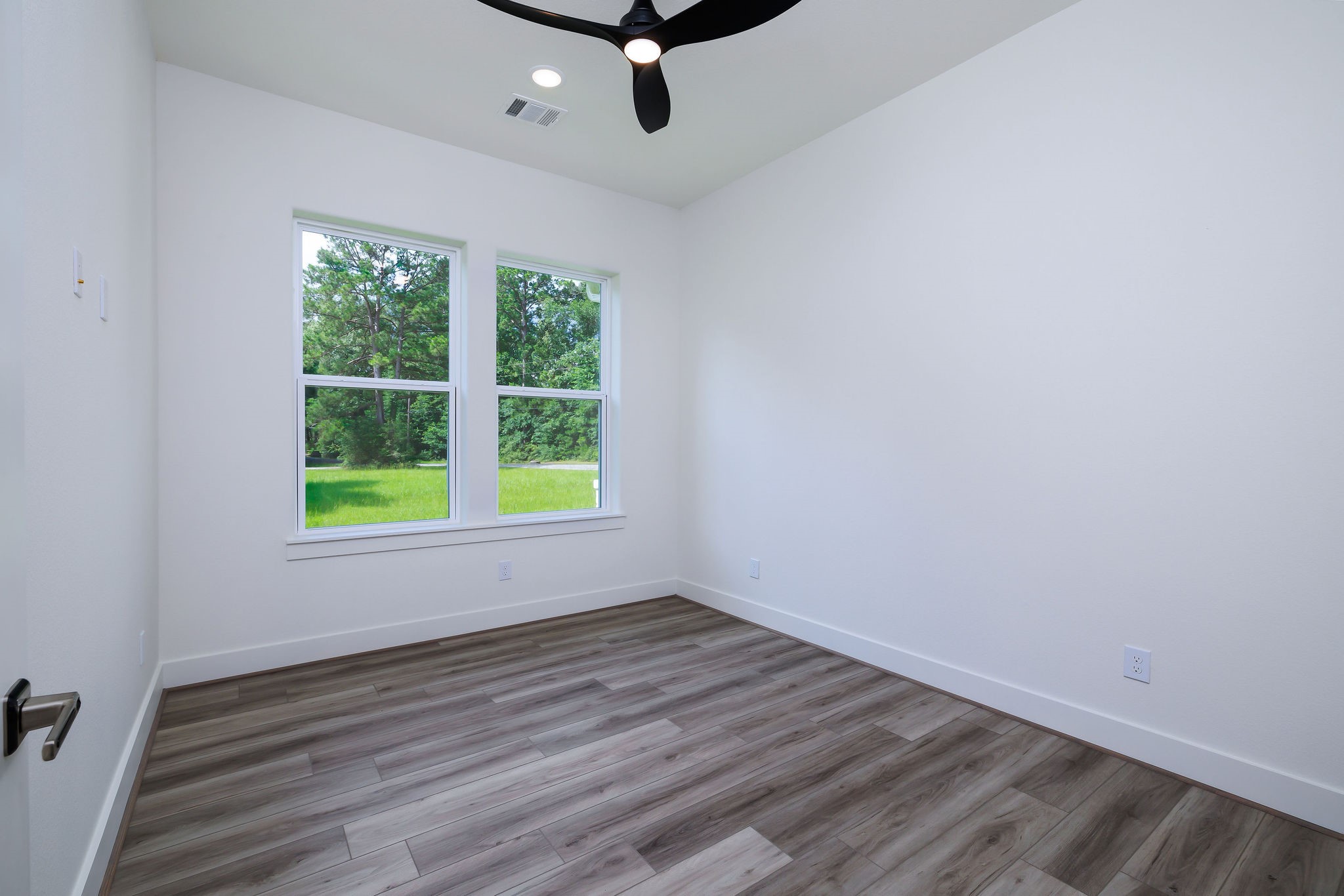 68 Fairway Drive Trinity, TX 75862 - Photo 28 of 48 Second bedroom with canned lights and ceiling fan