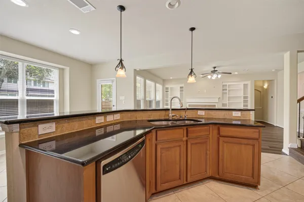 $4,000 | 6826 Sorrelwood Lane, Sugar Land, TX 77479