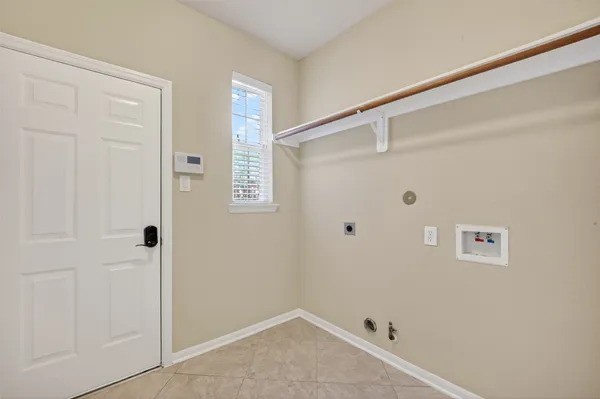 $4,000 | 6826 Sorrelwood Lane, Sugar Land, TX 77479