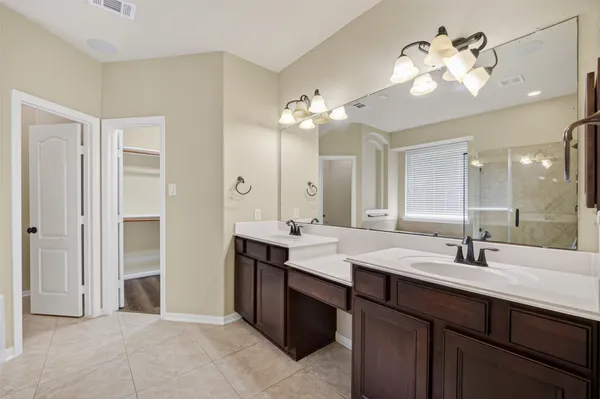 $4,000 | 6826 Sorrelwood Lane, Sugar Land, TX 77479