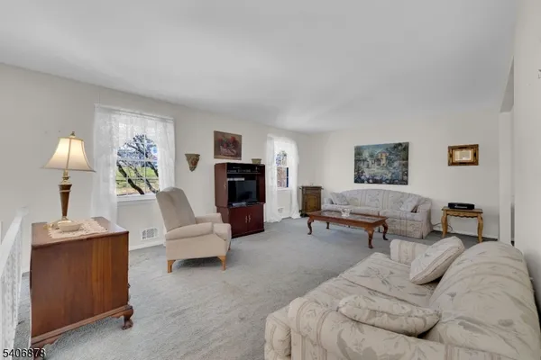 $650,000 | 39 Deerfield Road, Whippany, NJ 07981