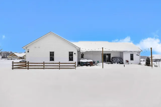 $674,900 | 5956 Hidden Oak Avenue, Richland, MI 49083