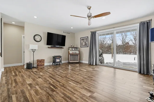 $674,900 | 5956 Hidden Oak Avenue, Richland, MI 49083