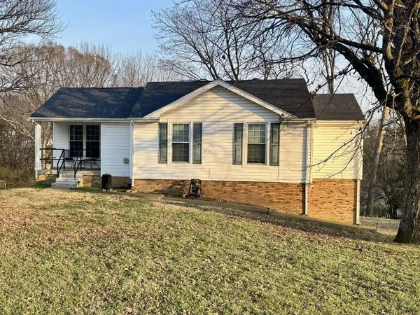 $349,900 | 618 Debbie Drive, Hermitage, TN 37076