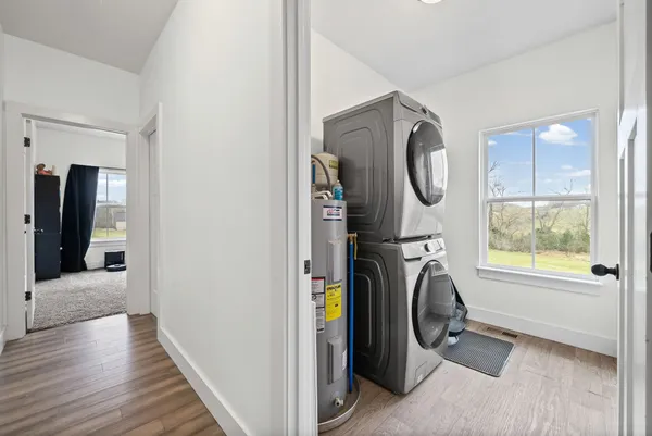 $400,000 | 1211 North Charlotte Street, Dickson, TN 37055