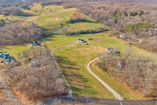 $400,000 | 1211 North Charlotte Street, Dickson, TN 37055