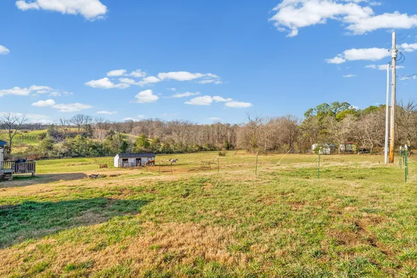 $400,000 | 1211 North Charlotte Street, Dickson, TN 37055