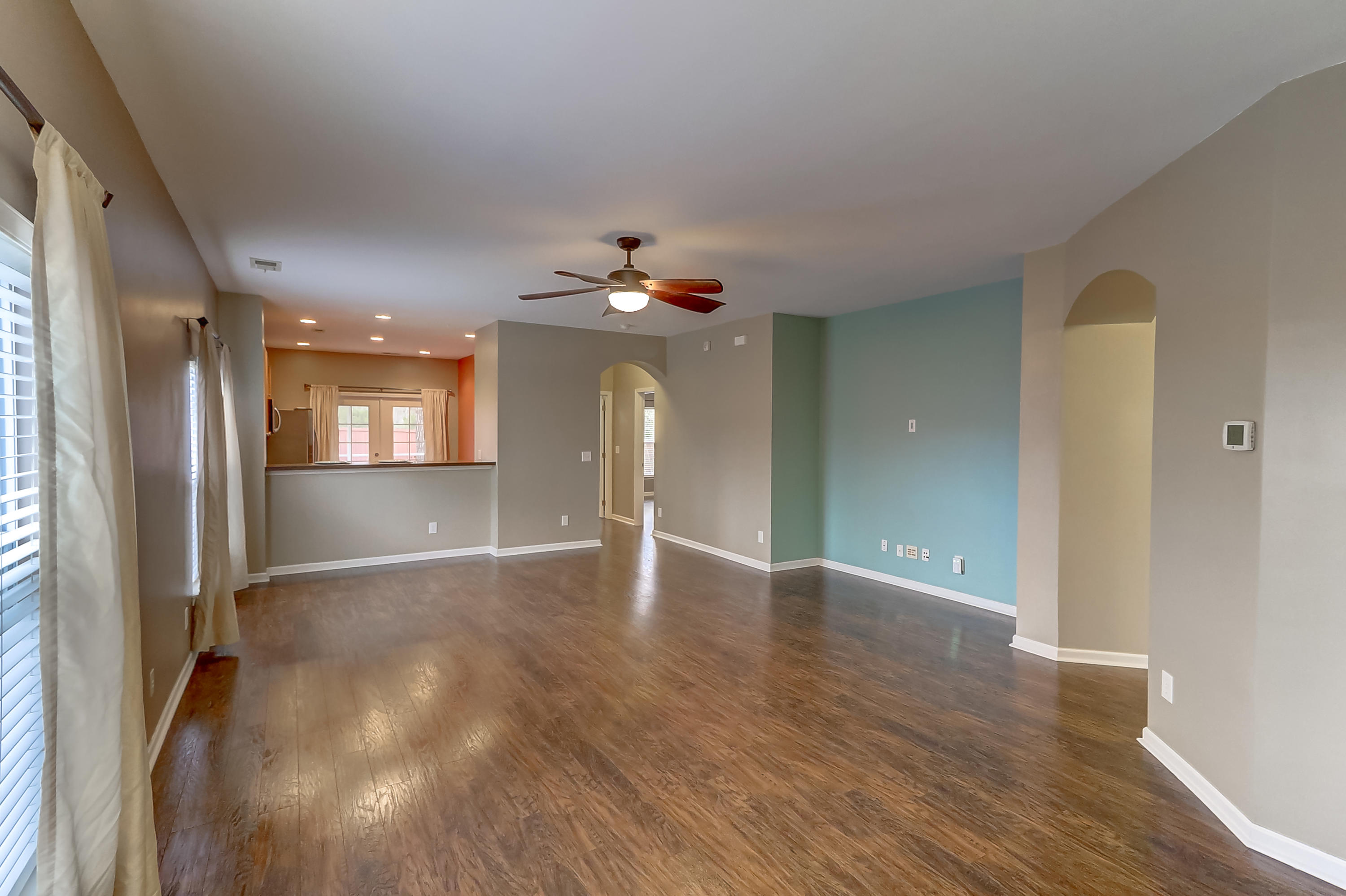 237 Meadow Wood Road Summerville, SC 29486 - Photo 4 of 38 Living room