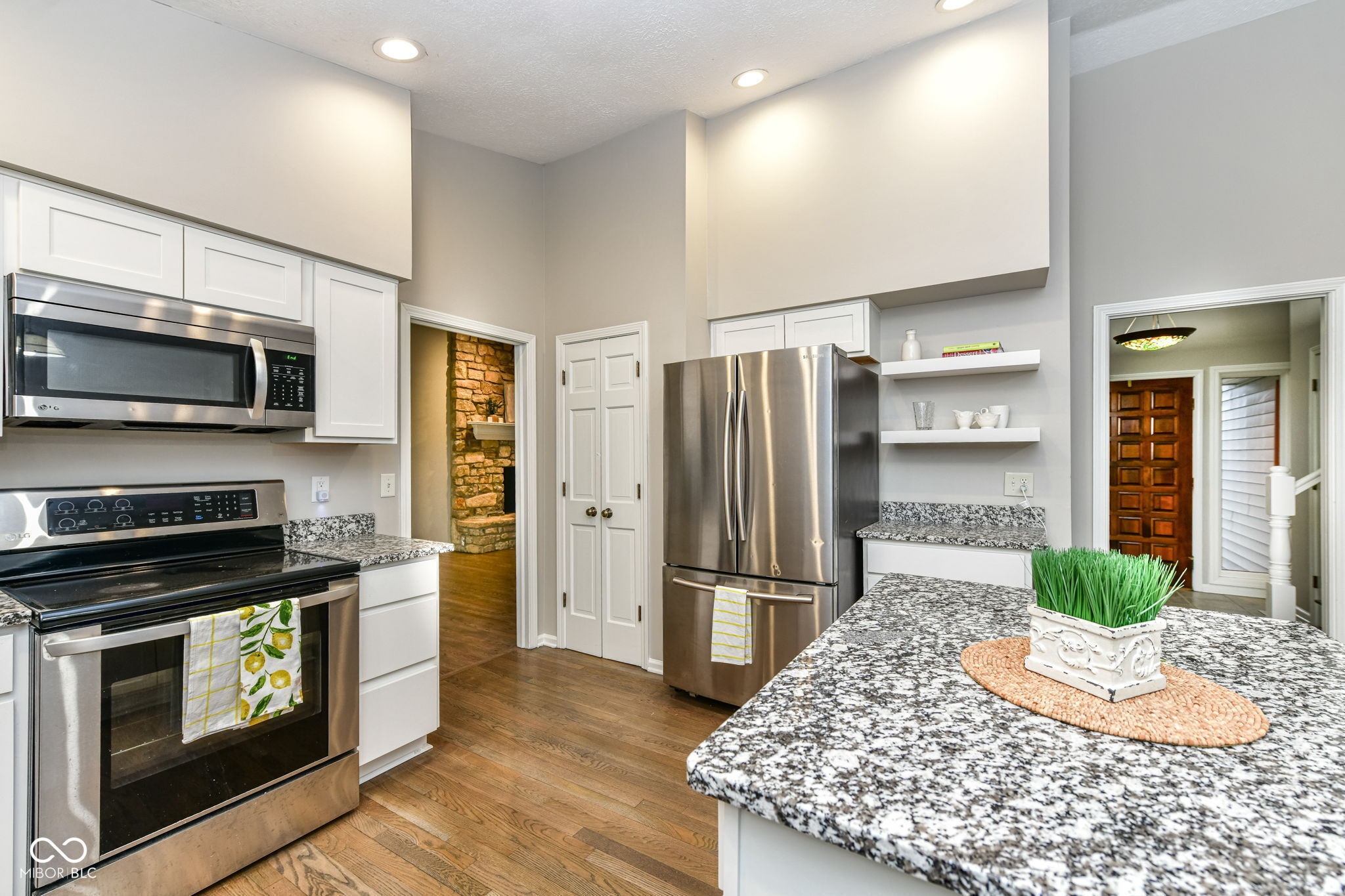 13035 Wembly Road Carmel, IN 46033 - Photo 18 of 63