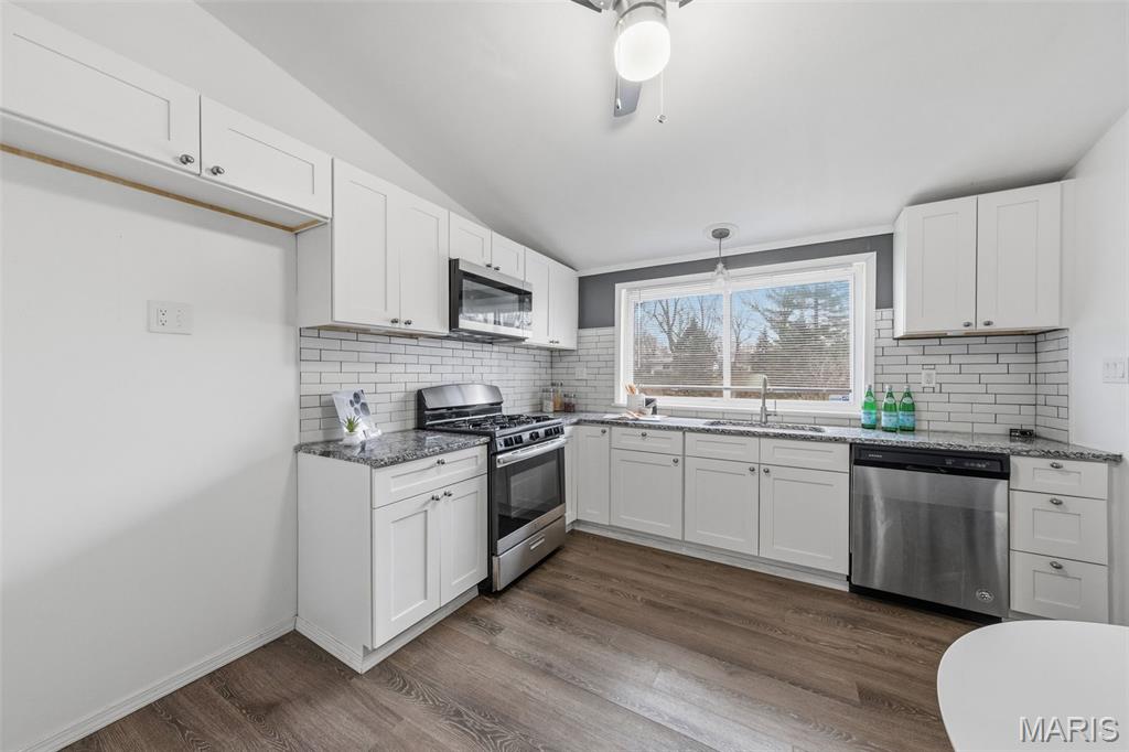 3155 Parker Road Florissant, MO 63033 - Photo 15 of 24 Gallery Image 15