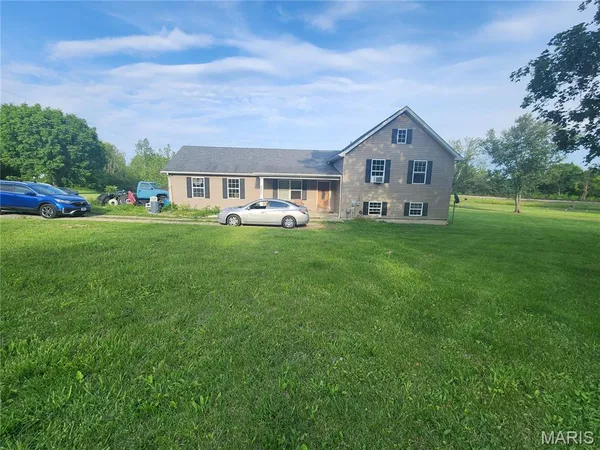 $299,900 | 4907 Railway Lane, Farmington, MO 63640