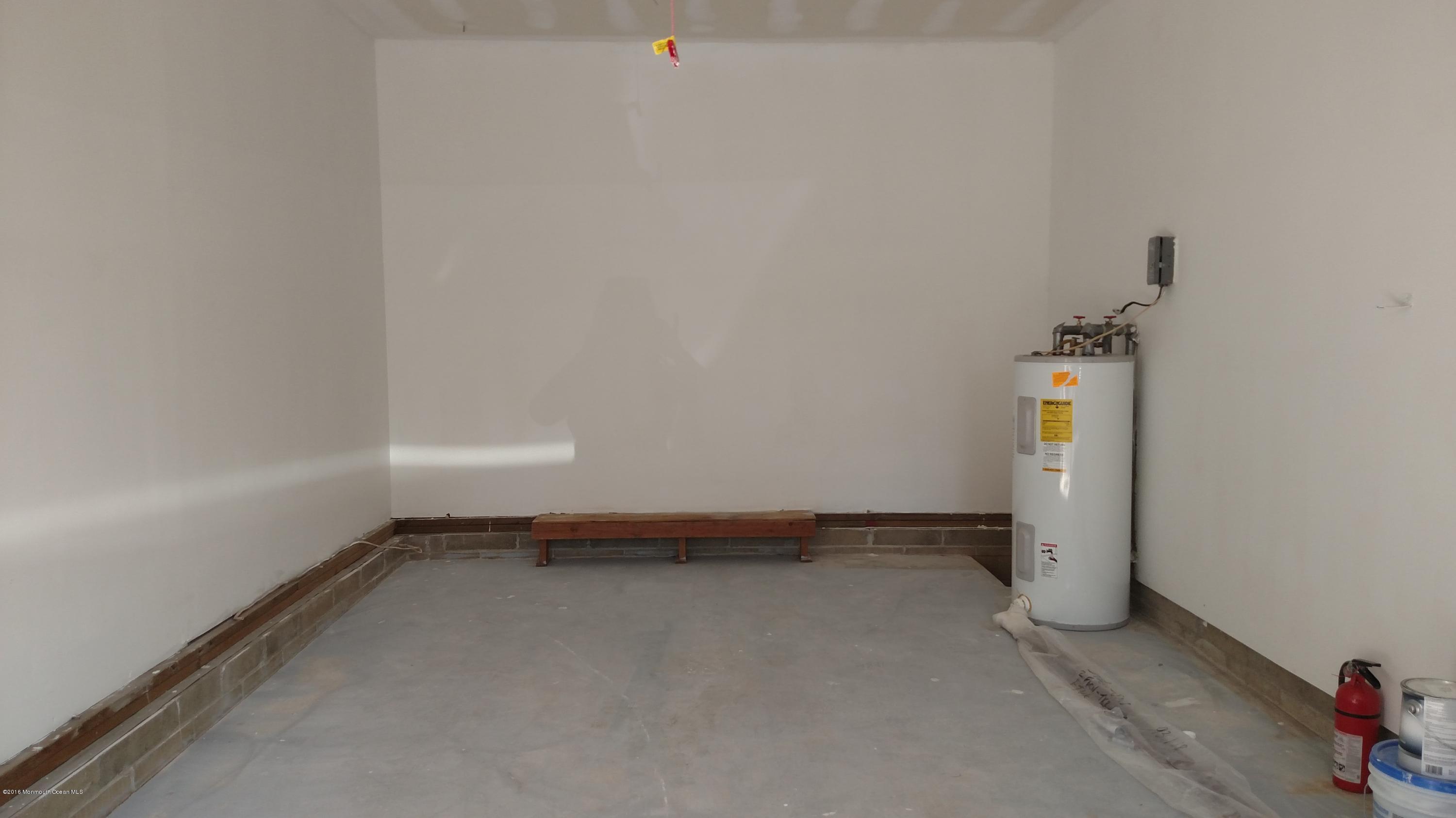 121 Georgetown Road Toms River, NJ 08757 - Photo 21 of 21 Garage