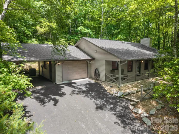 $399,000 | 90 Cheestoonaya Way, Brevard, NC 28712
