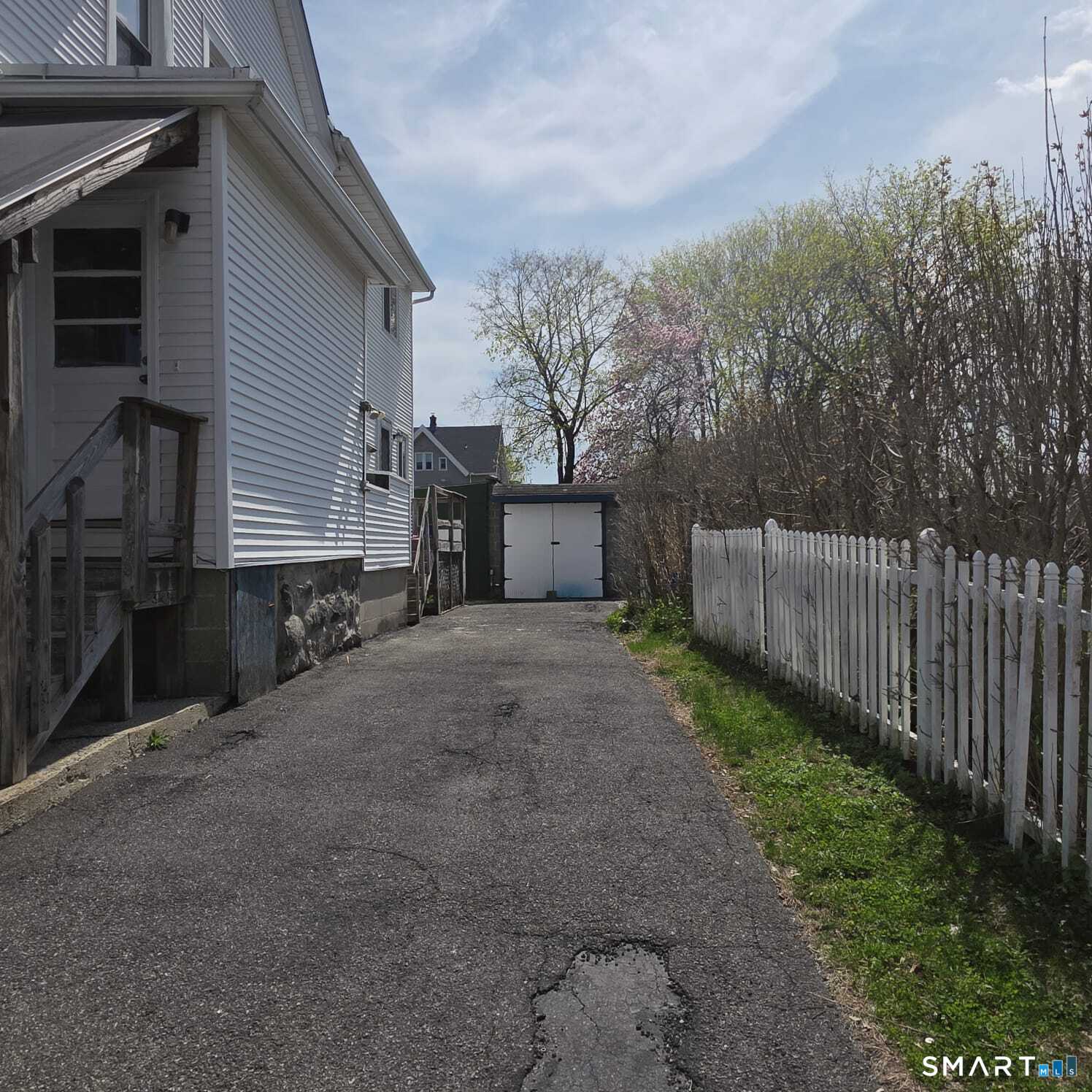 124 Geddes Terrace, Unit LEFT Waterbury, CT 06708 - Photo 26 of 28