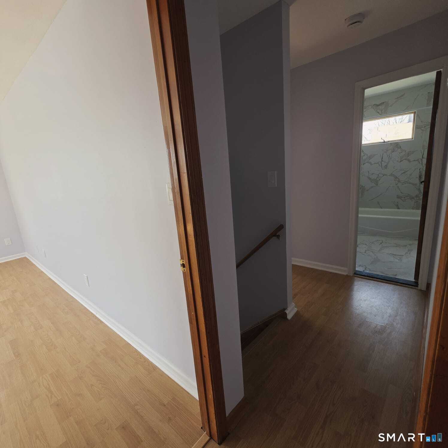 124 Geddes Terrace, Unit LEFT Waterbury, CT 06708 - Photo 5 of 28