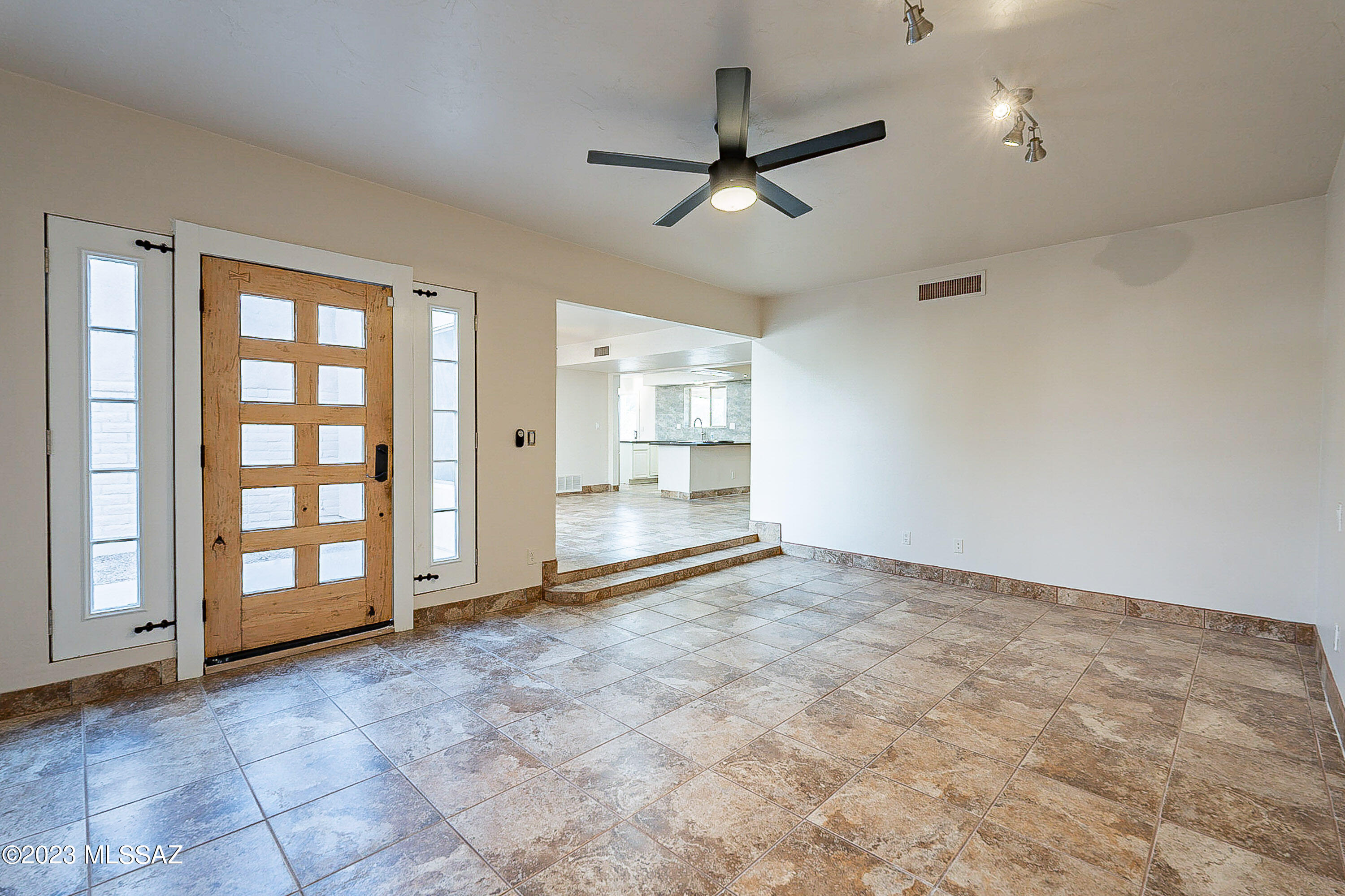 8363 North Wanda Road Tucson, AZ 85704 - Photo 8 of 43