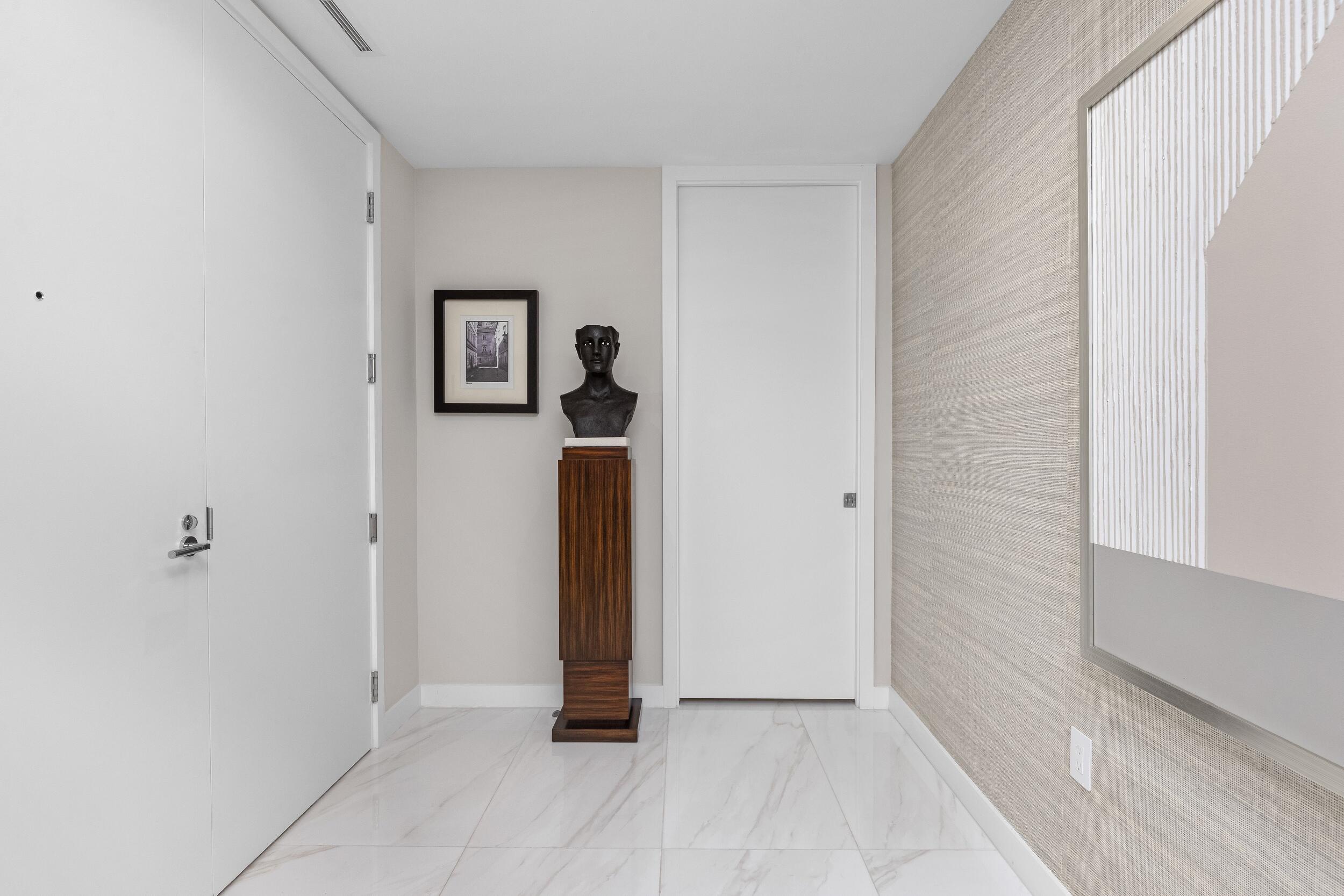 210 Southeast Mizner Boulevard, Unit 703 Boca Raton, FL 33432 - Photo 9 of 51 Foyer