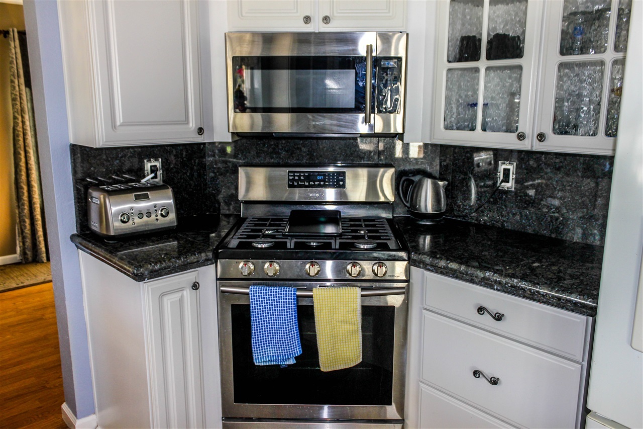 1562 Powell Road Oceanside, CA 92056 - Photo 8 of 25