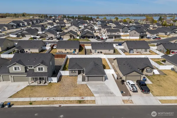 $324,000 | 4256 West Wood Court, Moses Lake, WA 98837