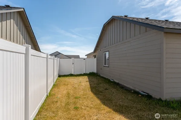 $324,000 | 4256 West Wood Court, Moses Lake, WA 98837
