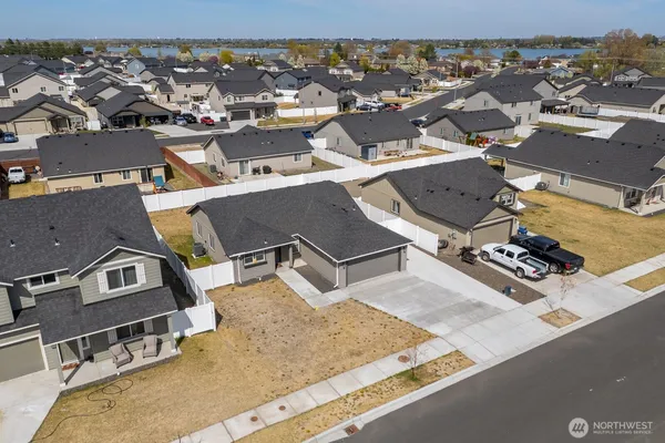 $324,000 | 4256 West Wood Court, Moses Lake, WA 98837