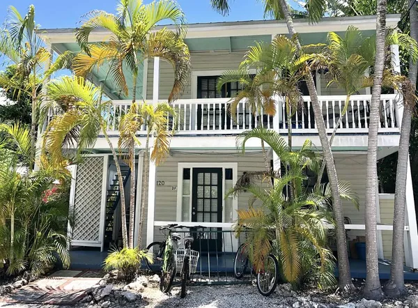 $2,050 | 1120 Washington Street, Unit SU, Key West, FL 33040