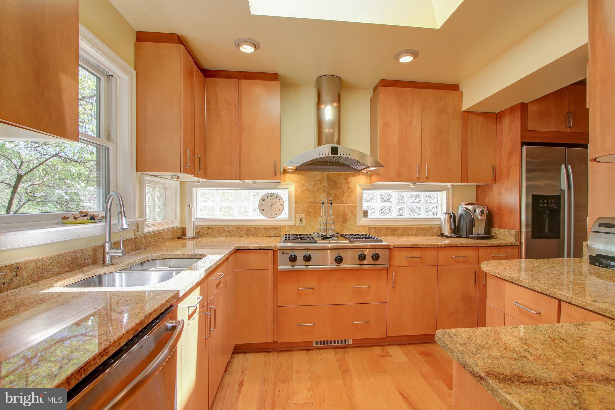 141 Ritchie Avenue Silver Spring, MD 20910 - Photo 12 of 30 Sparkling kitchen spacious enough for co-cooking