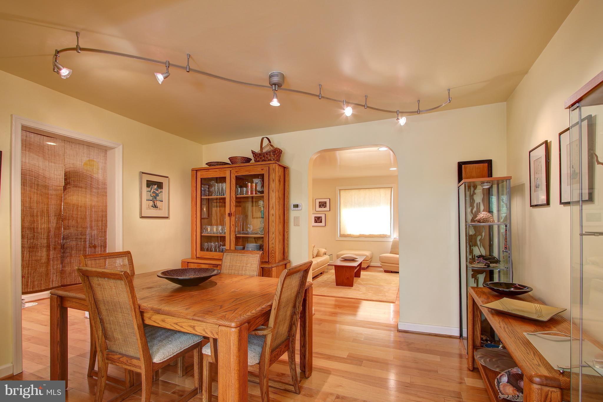 141 Ritchie Avenue Silver Spring, MD 20910 - Photo 6 of 30 Stylish formal dining