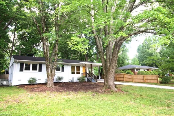 $1,795 | 2904 Shamrock Drive, Greensboro, NC 27408