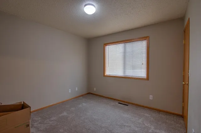 $191,900 | 142 19th Avenue Southeast, Cambridge, MN 55008