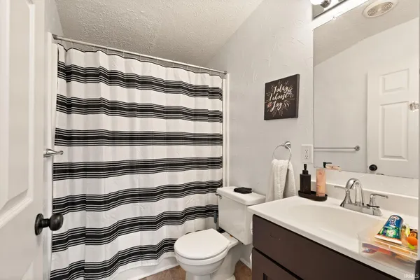 $175,000 | 5137 North Vanlaningham Road, Milltown, IN 47145