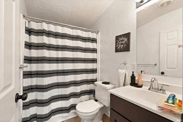 $175,000 | 5137 North Vanlaningham Road, Milltown, IN 47145