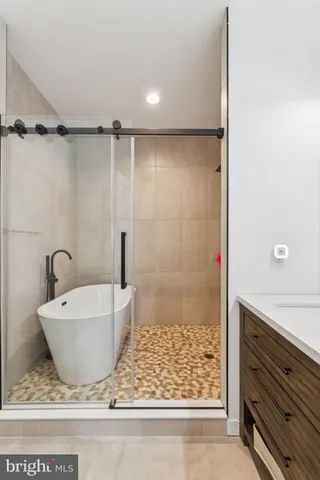 $2,995 | 1007 South 3rd Street, Unit A, Philadelphia, PA 19147