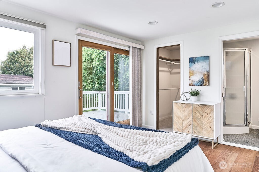 4124 Southwest 104th Street Seattle, WA 98146 - Photo 13 of 26 Gallery Image 13
