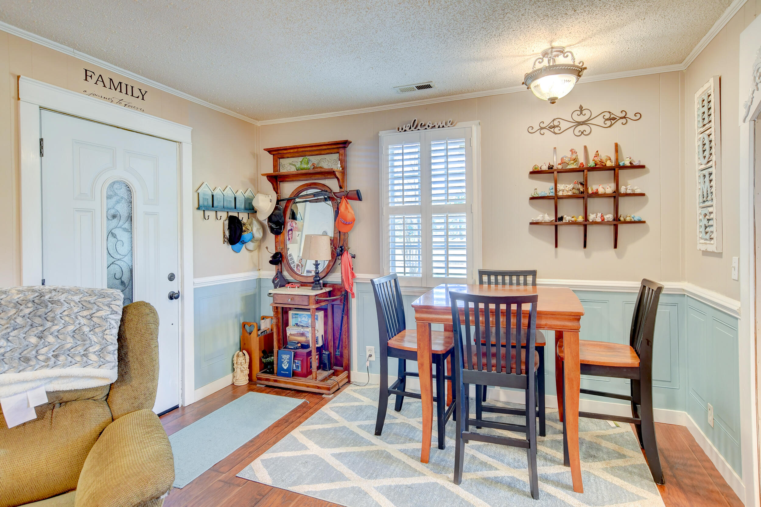 181 Camellia Road Reevesville, SC 29471 - Photo 4 of 33 DSC_9743_4_5_6_7